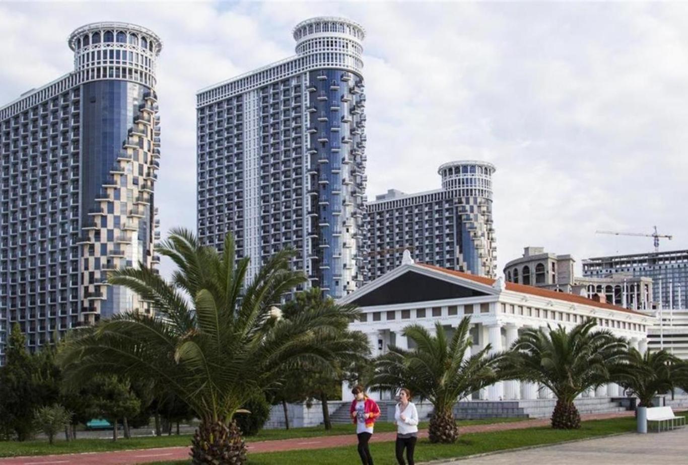 Orbi Sea Tower Apartment Батуми Екстериор снимка